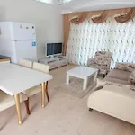 Akbuk Palace Apart-hotel