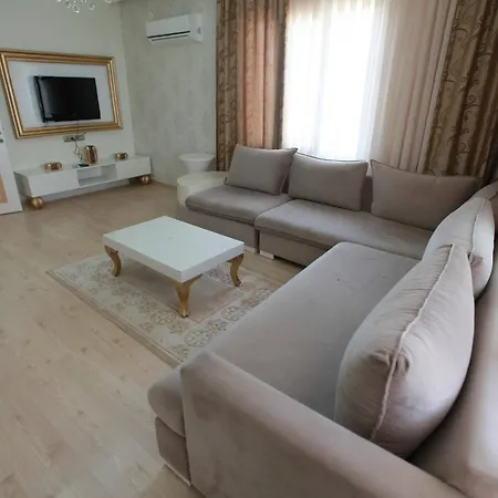 Akbuk Palace מלון דירות 2*