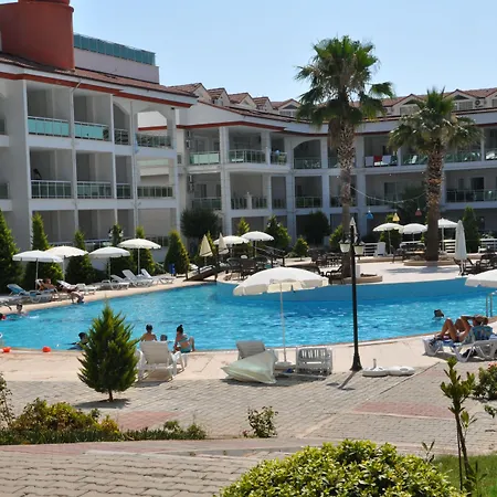 Akbuk Palace 公寓式酒店 2*