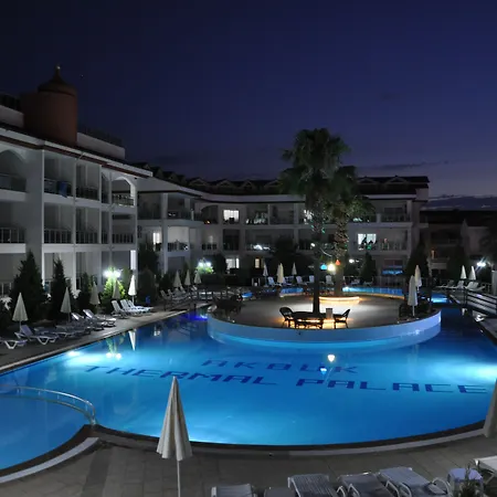 Akbuk Palace 公寓式酒店