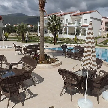 Akbuk Palace 公寓式酒店 阿库布克