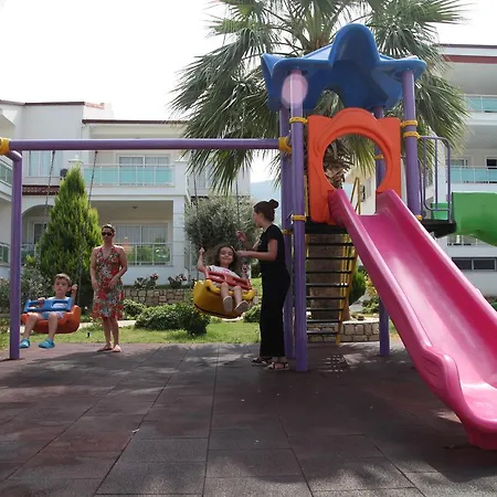 公寓式酒店 Akbuk Palace 2*